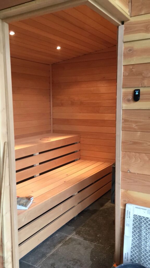 Sauna in buitenverblijf